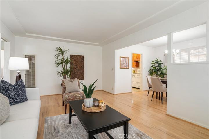 Peek-a-boo into dining room