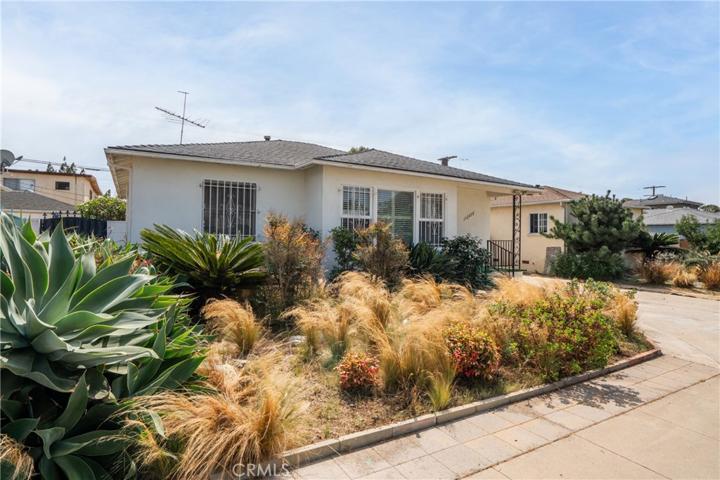 Welcome to 12478 Rubens Avenue.