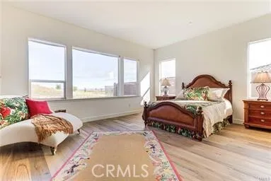 Master Bedroom Ensuite with Panoramic view of dry creek bed, green belt, valley, foothills and sandunes...
