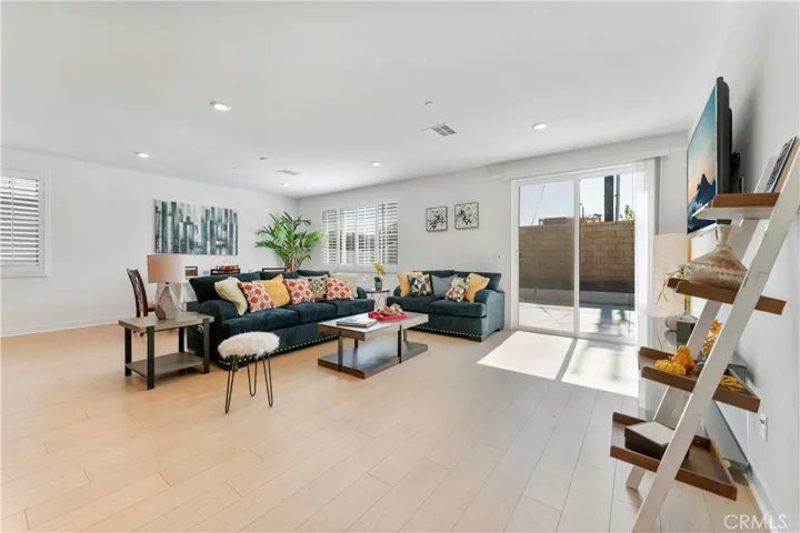 2516 Yellowstone Way, Rialto, California 92377
