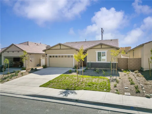2516 Yellowstone Way, Rialto, California 92377