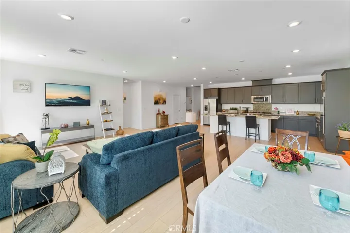 2516 Yellowstone Way, Rialto, California 92377