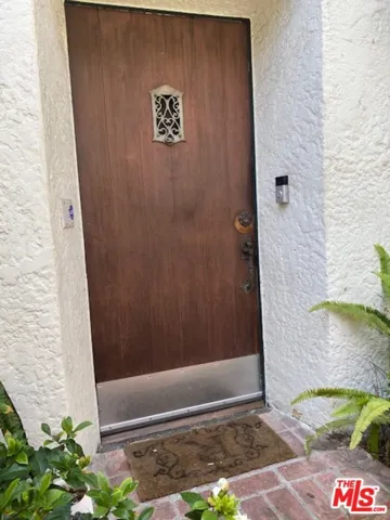 1440 N Hayworth Avenue, West Hollywood, California 90046