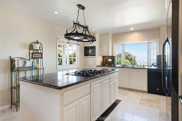 Island with gas cooktop