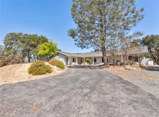 43071 Running Deer Drive, Coarsegold, California 93614