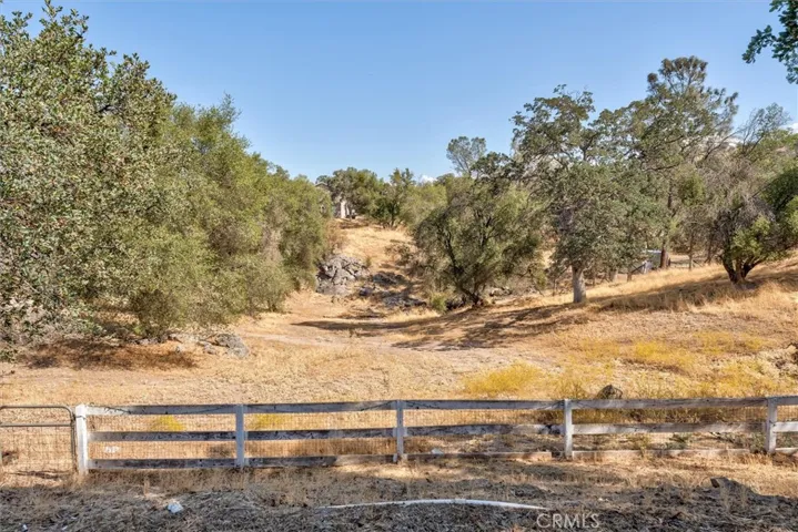 43071 Running Deer Drive, Coarsegold, California 93614