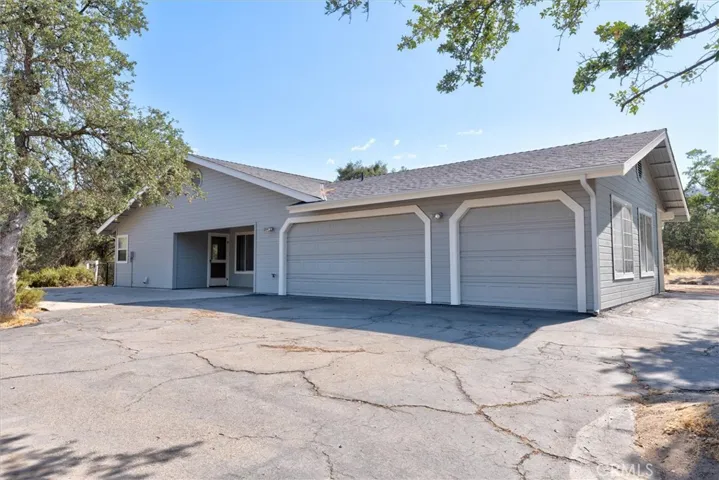43071 Running Deer Drive, Coarsegold, California 93614