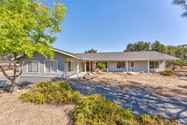 43071 Running Deer Drive, Coarsegold, California 93614