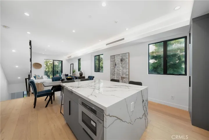 14551 Benefit Street, Sherman Oaks, California 91403
