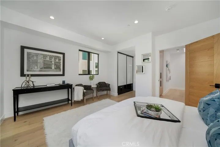 14551 Benefit Street, Sherman Oaks, California 91403