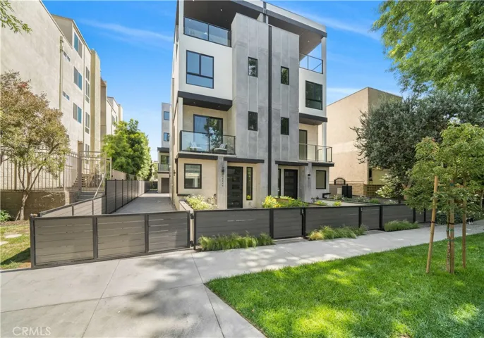 14551 Benefit Street, Sherman Oaks, California 91403