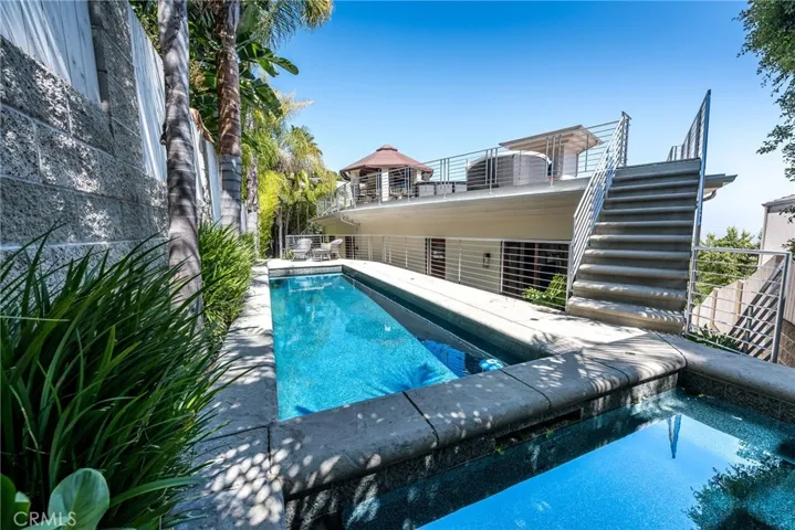 8835 Evanview Drive, Los Angeles, California 90069