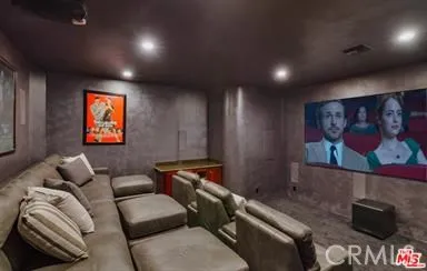 8835 Evanview Drive, Los Angeles, California 90069