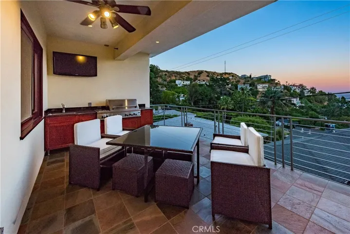 8835 Evanview Drive, Los Angeles, California 90069