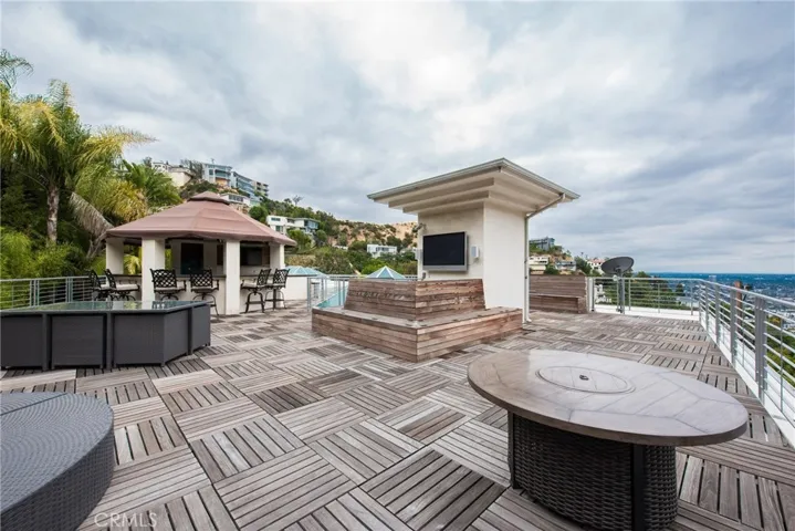 8835 Evanview Drive, Los Angeles, California 90069