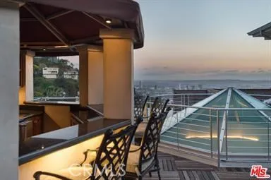 8835 Evanview Drive, Los Angeles, California 90069