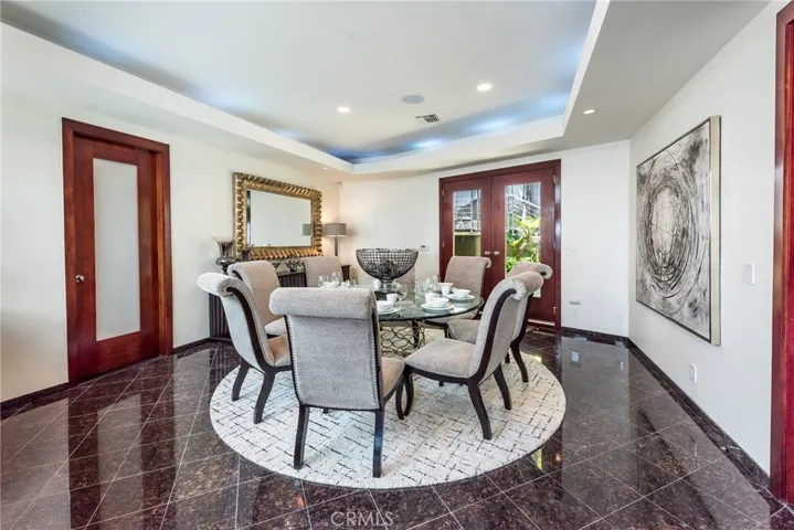 8835 Evanview Drive, Los Angeles, California 90069