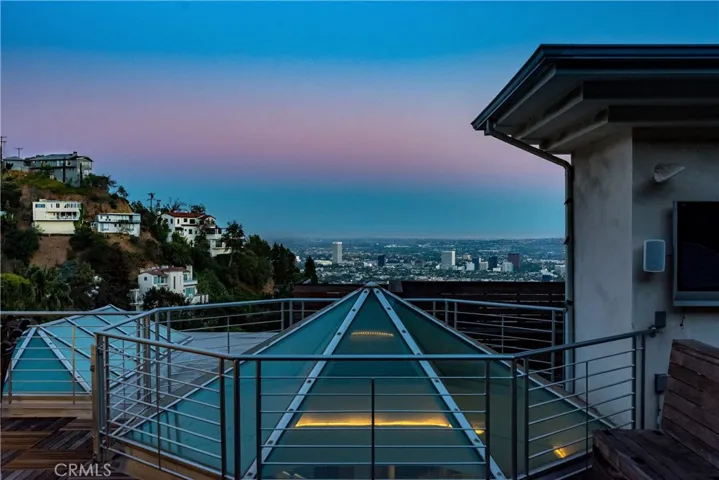 8835 Evanview Drive, Los Angeles, California 90069