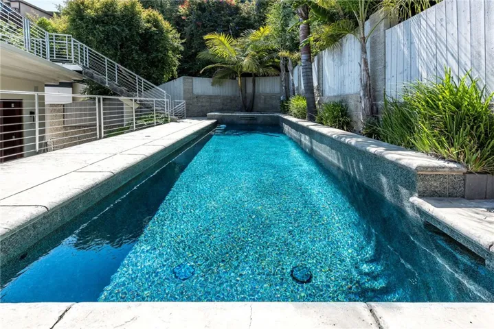 8835 Evanview Drive, Los Angeles, California 90069