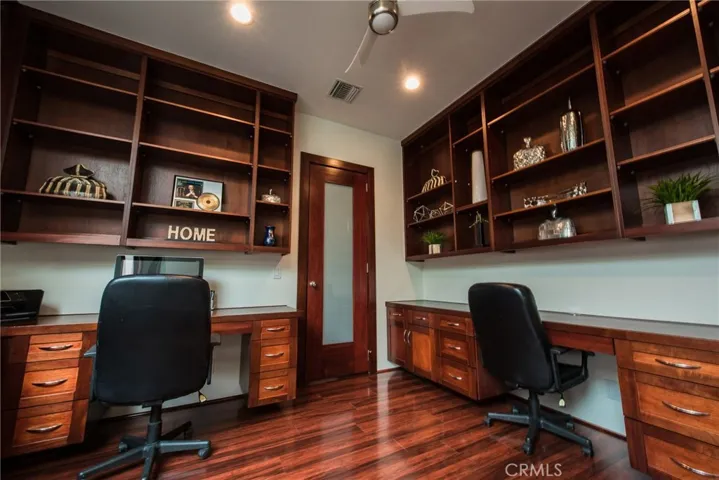 8835 Evanview Drive, Los Angeles, California 90069