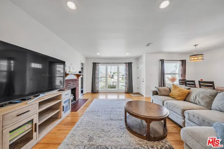 22721 Anza Avenue, Torrance, California 90505