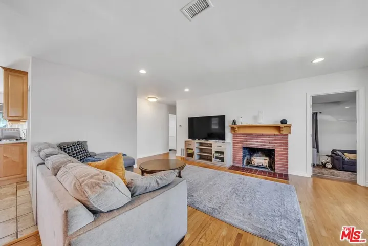 22721 Anza Avenue, Torrance, California 90505