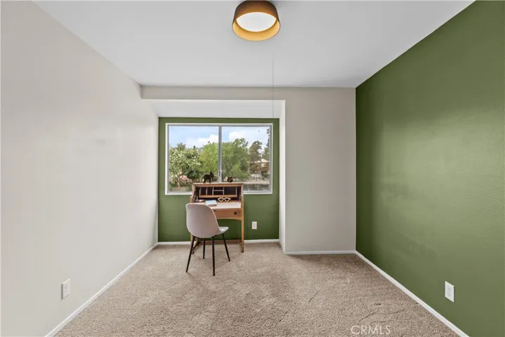 24430 Nicklaus Drive Unit L2, Valencia, California 91355