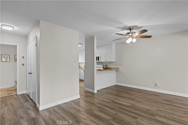 24430 Nicklaus Drive Unit L2, Valencia, California 91355