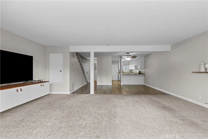 24430 Nicklaus Drive Unit L2, Valencia, California 91355
