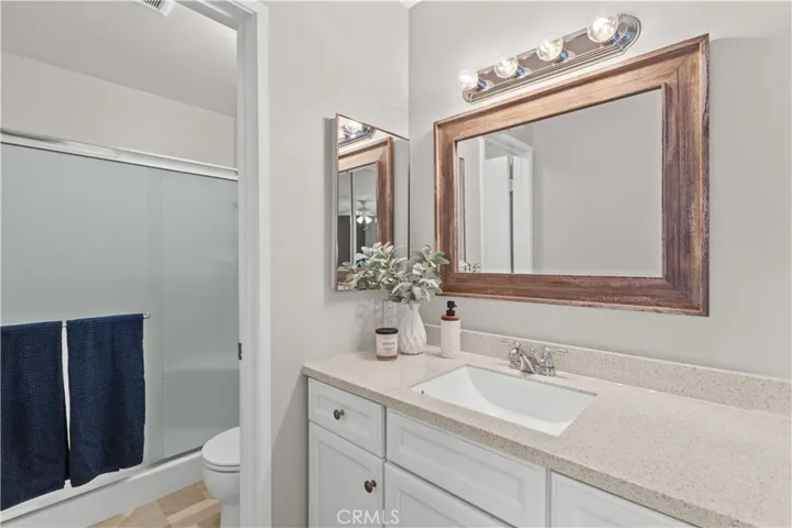 24430 Nicklaus Drive Unit L2, Valencia, California 91355
