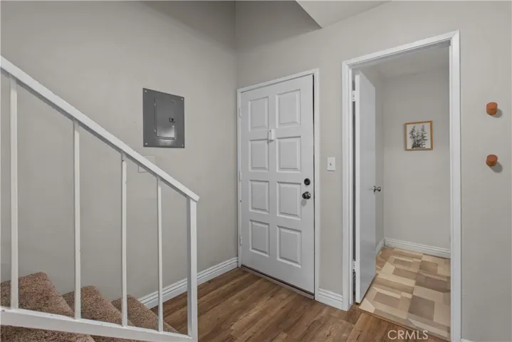 24430 Nicklaus Drive Unit L2, Valencia, California 91355