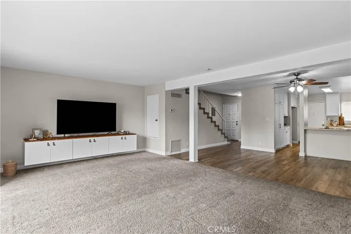 24430 Nicklaus Drive Unit L2, Valencia, California 91355