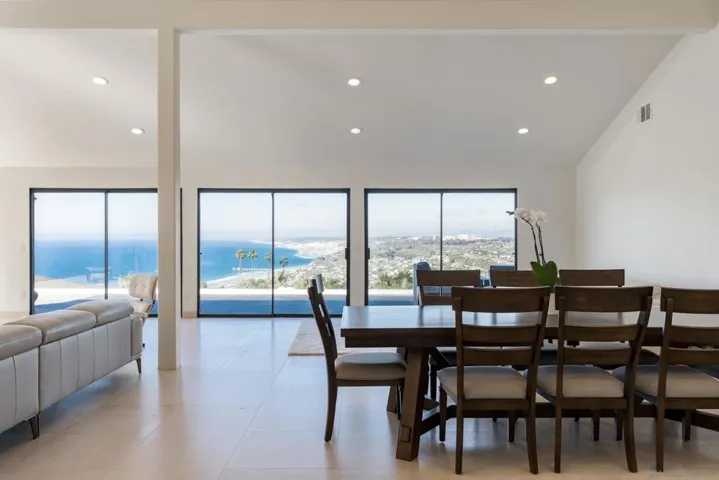 7274 Via Capri, La Jolla, California 92037