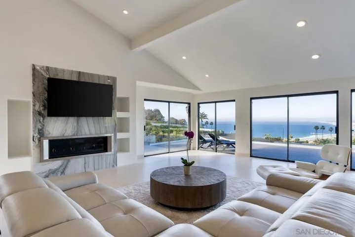 7274 Via Capri, La Jolla, California 92037
