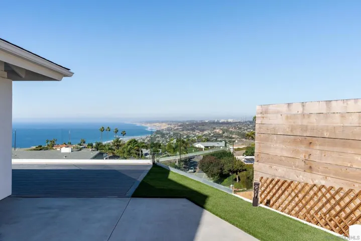 7274 Via Capri, La Jolla, California 92037