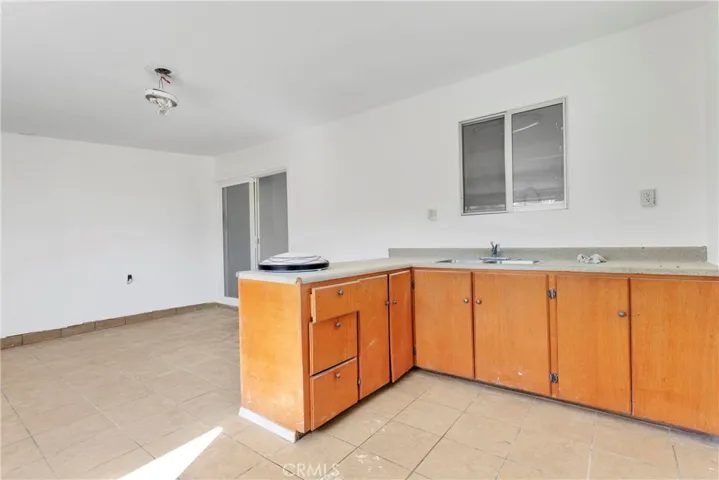 11350 Primrose Avenue, Hesperia, California 92345