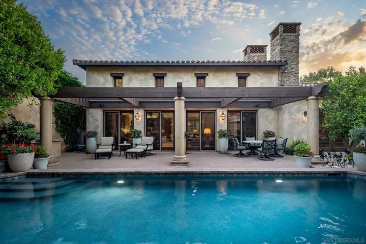 7059 Calle Portone, Rancho Santa Fe, California 92091
