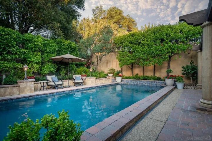 7059 Calle Portone, Rancho Santa Fe, California 92091