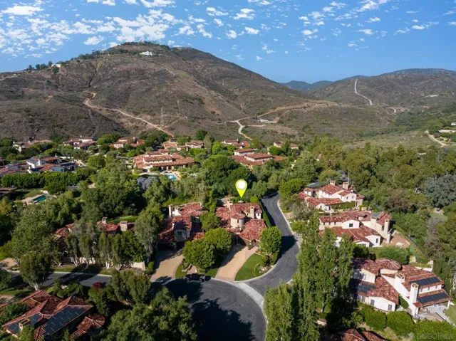 7059 Calle Portone, Rancho Santa Fe, California 92091