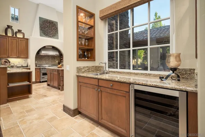 7059 Calle Portone, Rancho Santa Fe, California 92091