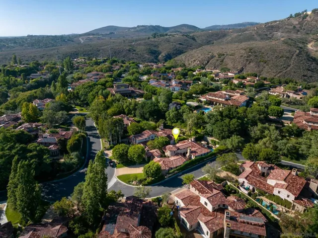 7059 Calle Portone, Rancho Santa Fe, California 92091