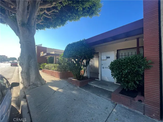 7121 W Manchester Avenue, Los Angeles, California 90045