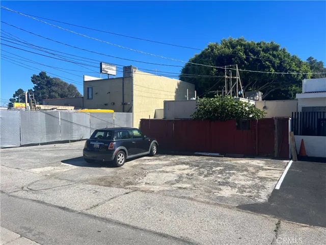 7121 W Manchester Avenue, Los Angeles, California 90045