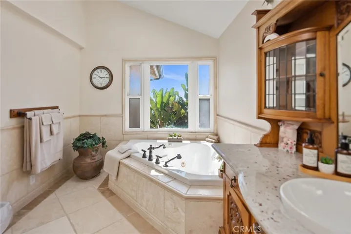 221 Cerrito Cielo, San Clemente, California 92672