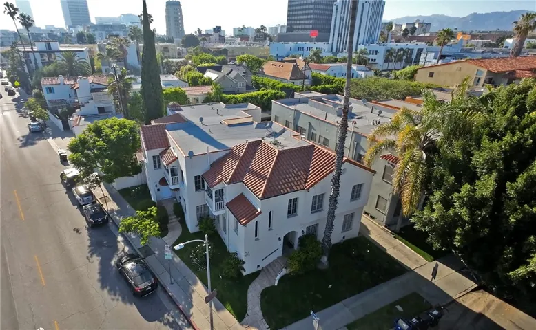 5355 W 8th Street, Los Angeles, California 90036