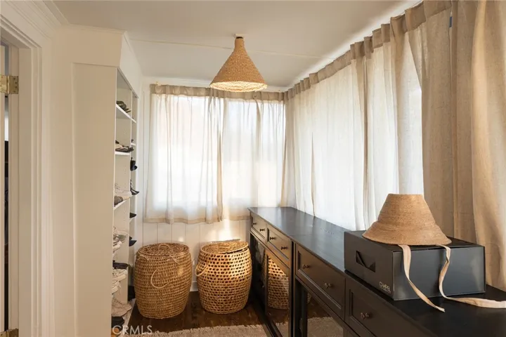 Walk-in Closet