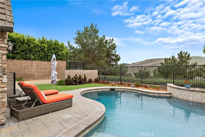 25 Christopher Street, Ladera Ranch, California 92694
