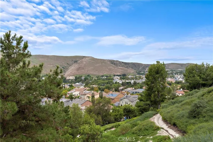 25 Christopher Street, Ladera Ranch, California 92694