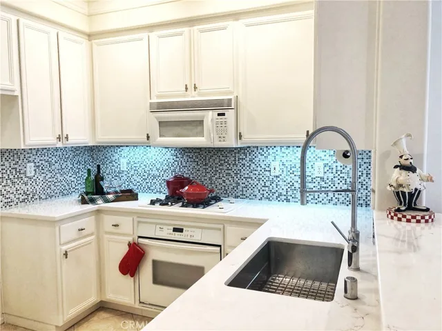 964 S Prescott Place, Anaheim Hills, California 92808