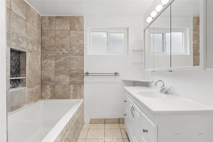 4168 Ish Drive, Simi Valley, California 93063